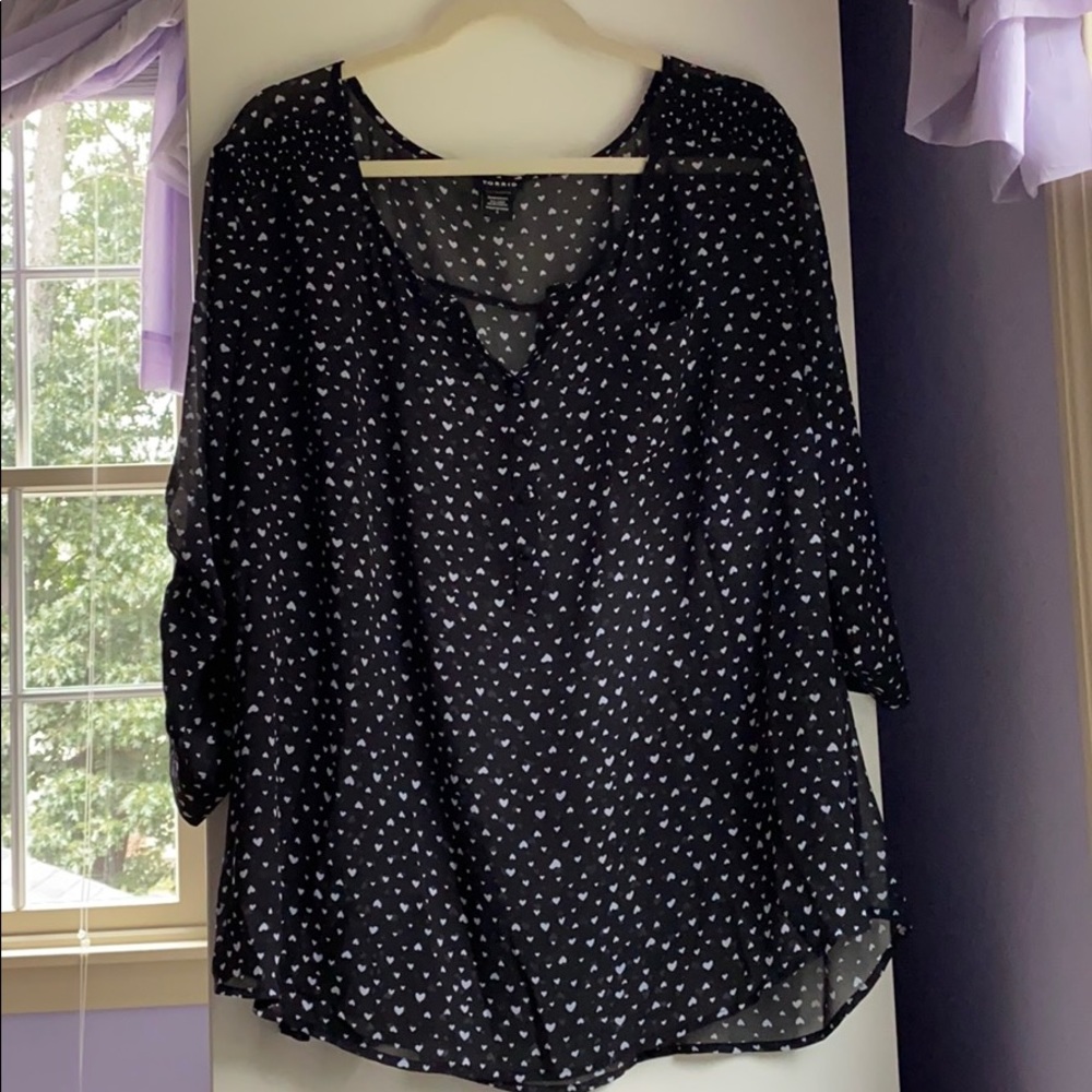 Chiffon Blouse with Hearts - Picture 4 of 9